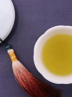 干凈之心，品飲佳茗，一身清，一生輕。喝茶不難，難的是喝茶的人要投入十分的專注和感情。遇到不懂之味，細細感受，腦海中搜索一個貼近的詞語，將它從茫茫茶海拉到你的身邊；遇到不解之惑，虛心請教老茶客，鉆研知識，感受茶深奧的神秘之美。喝茶時如何提升自己的幾個小問題，希望能幫助茶友們輕松感受茶文化，還原一杯茶的純粹